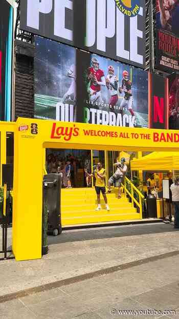 The @Lays Bandwagon is in #TimesSquare from 10:00 AM to 8:30 PM today! ⚽️🚌#NYC #WorldCup #Lays