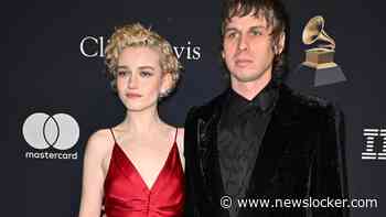 ’Julia Garner en Mark Foster scheiden na 6 jaar huwelijk’