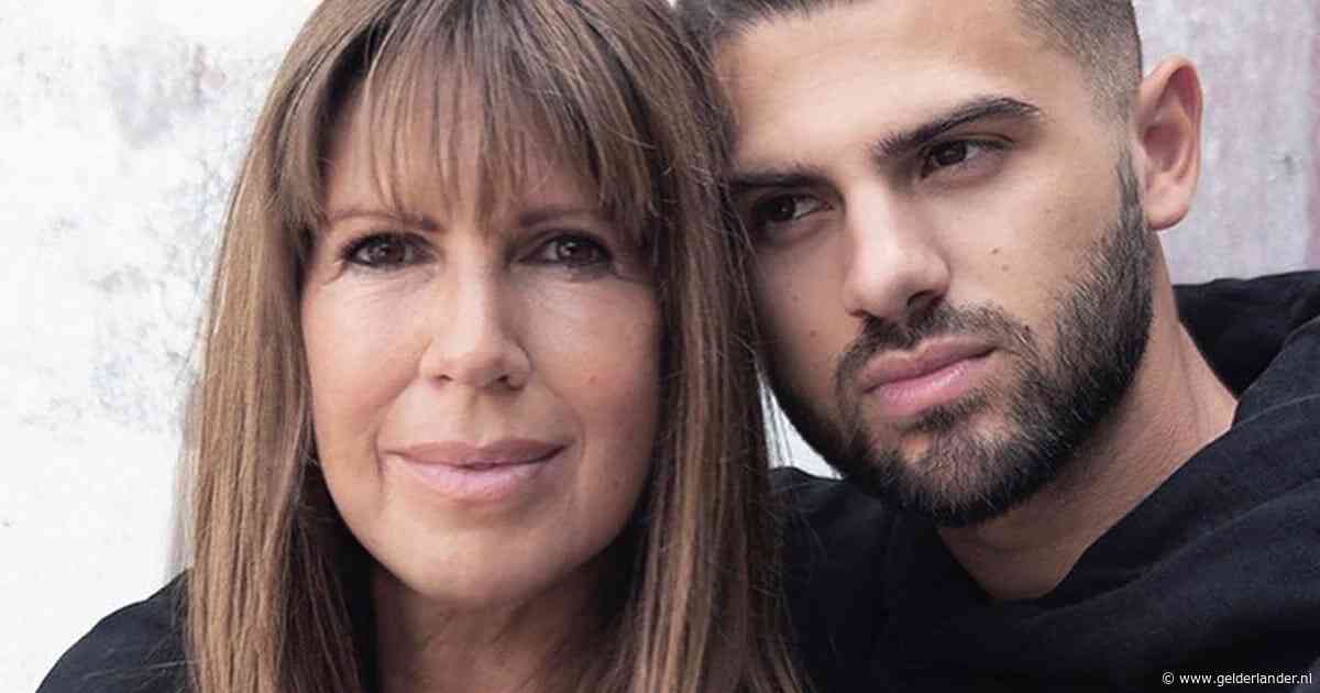 Isa Hoes en zoon Merlijn Kamerling 15 jaar na de dood van Antonie: ‘Rouw mag er altijd zijn’