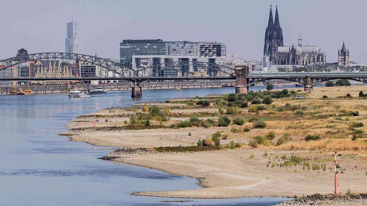 Pegel auf Rekordtief: Niedrigwasser verteuert Gütertransporte per Schiff