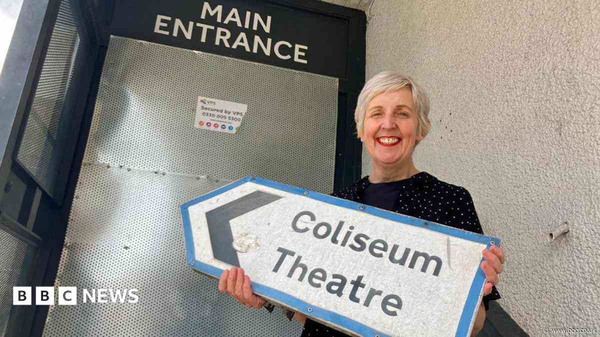 Historical theatre's reopening delayed again