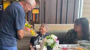 After 43 years of service, customers say goodbye to beloved McDonald's employee