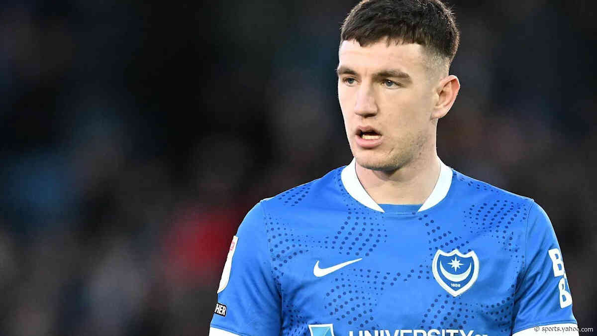Barnsley sign Portsmouth striker Kirk on loan