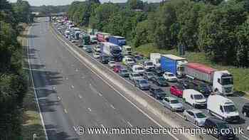 M62 traffic RECAP as huge queues build with lanes closed after crash