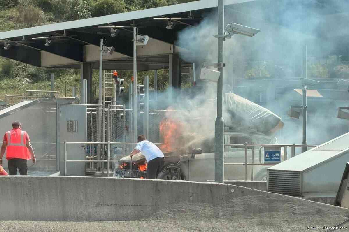 Une voiture prend feu à un péage sur l’autoroute A8, la circulation paralysée sur une partie de la Côte d’Azur
