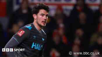 Millwall sign Ipswich defender Baggott