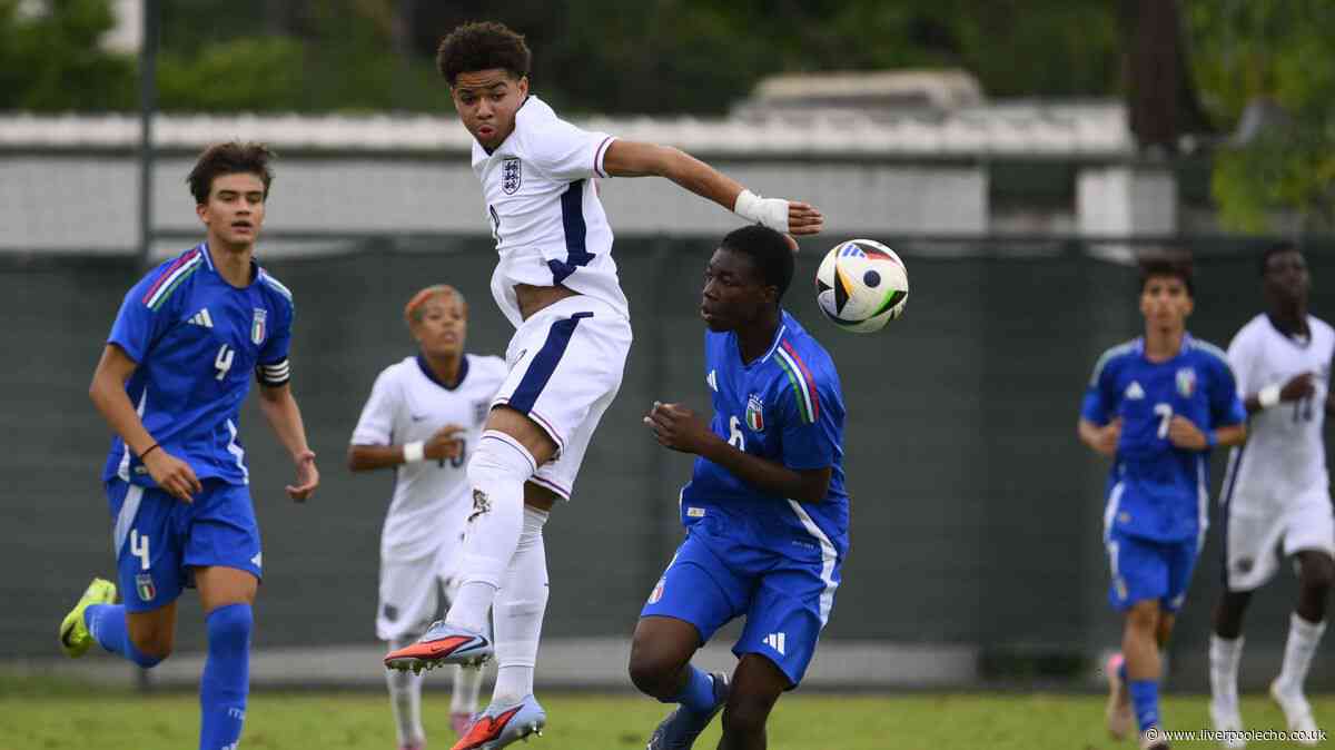 Marquee signing and England youth starlet make up Everton scholars as defender signs first deal