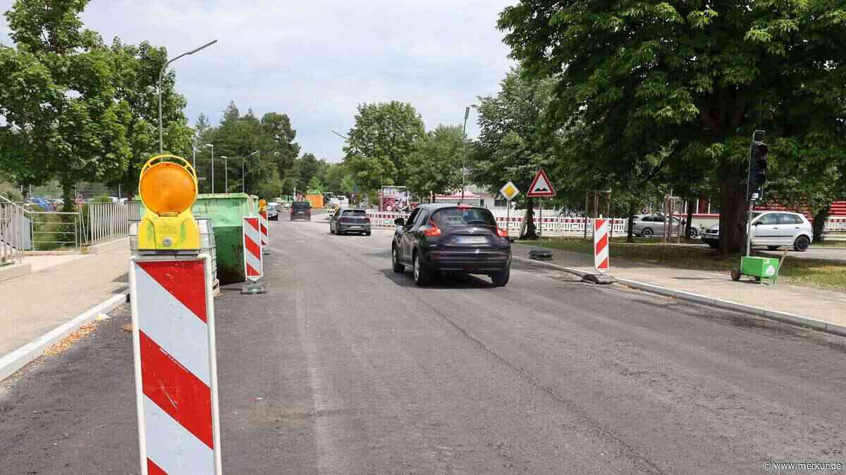 In der Blumenstraße geht’s rasch voran – Nun wird noch der Bahnübergang saniert