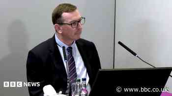 NHS manager says trust wanted 4,000 reports 'gone'