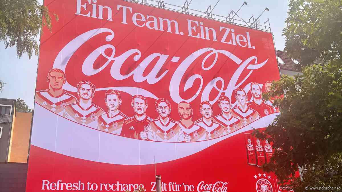 Werbemarkt im Juni: TV-Werbung bricht zur Fußball-WM ein, Online, Radio und OOH punkten