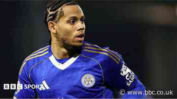 Barnsley sign Leicester forward Richards