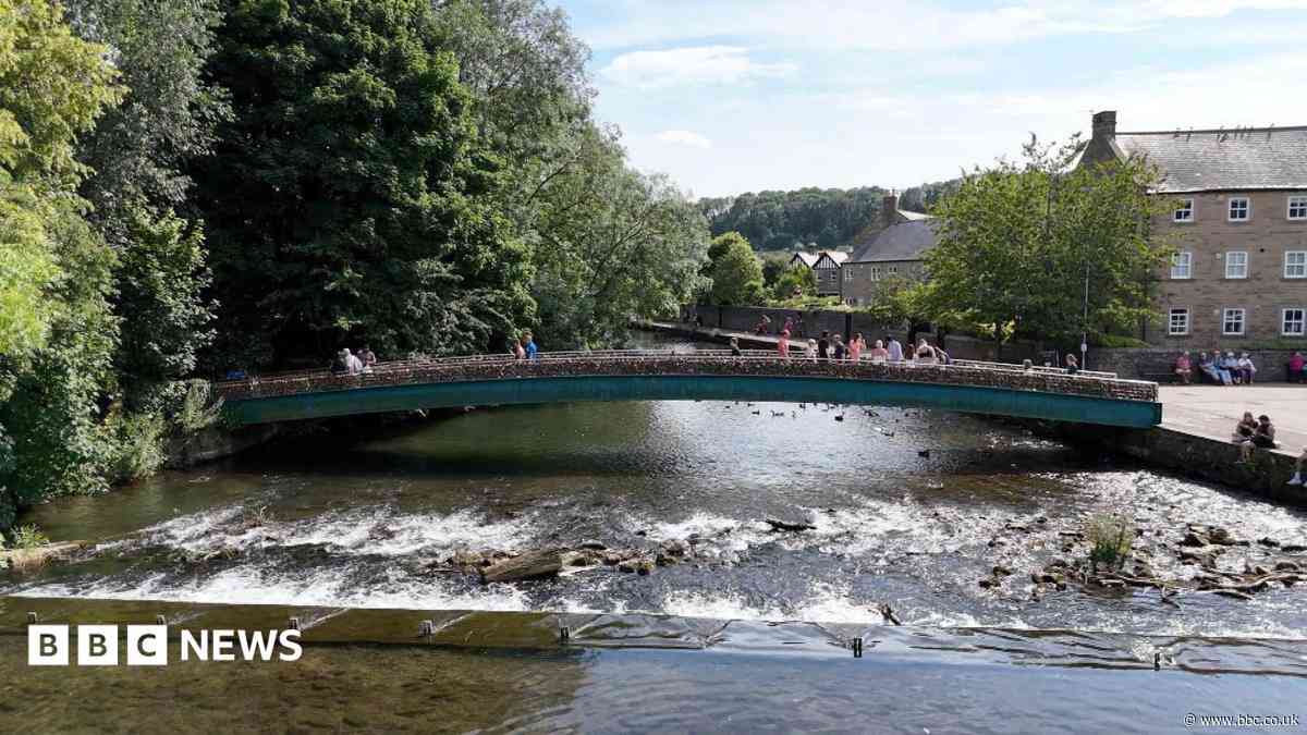 Derbyshire to be split to create two new councils