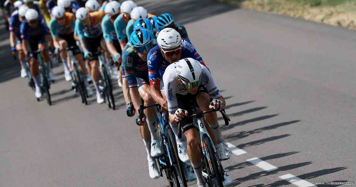 Tim Merlier klopt Olav Kooij in door valpartij ontsierde sprint en maakt hattrick compleet