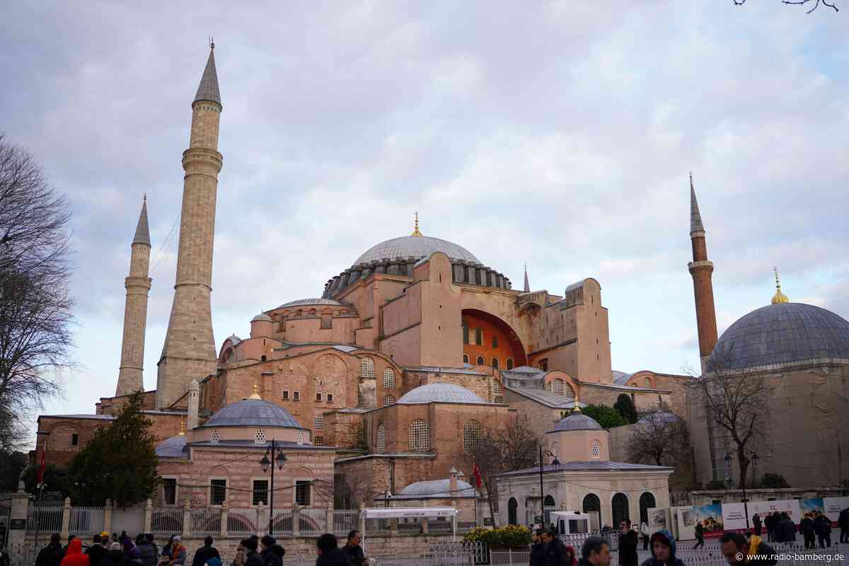 Aus Bibel vorgelesen: Touristen in Hagia Sophia festgenommen