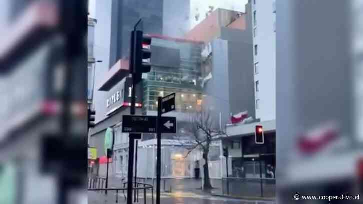Viento causó graves daños en Mall del Centro en Concepción