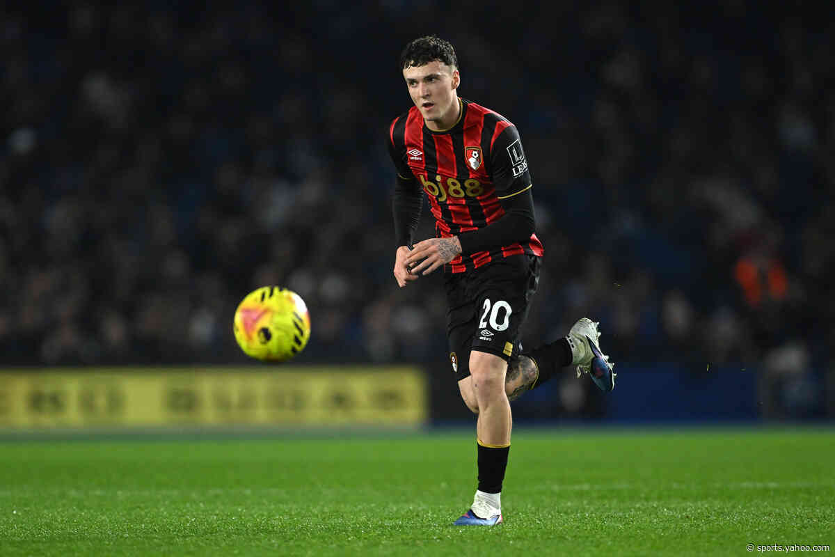 Official: Jimenez signs for Fiorentina on loan with option to buy from Bournemouth