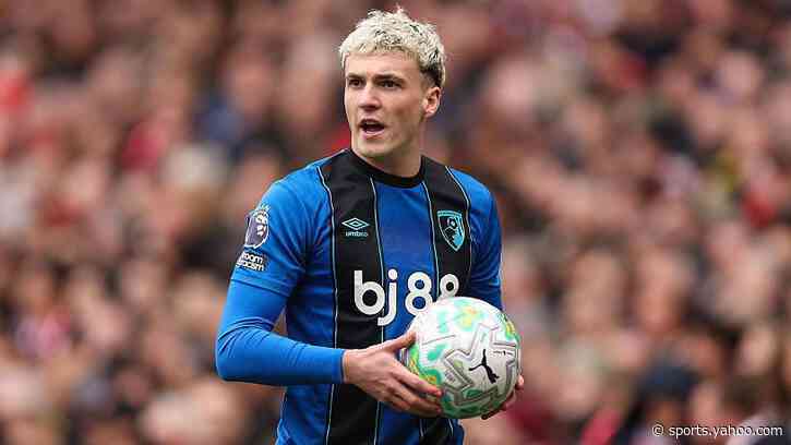 Bournemouth's Jimenez joins Fiorentina on loan