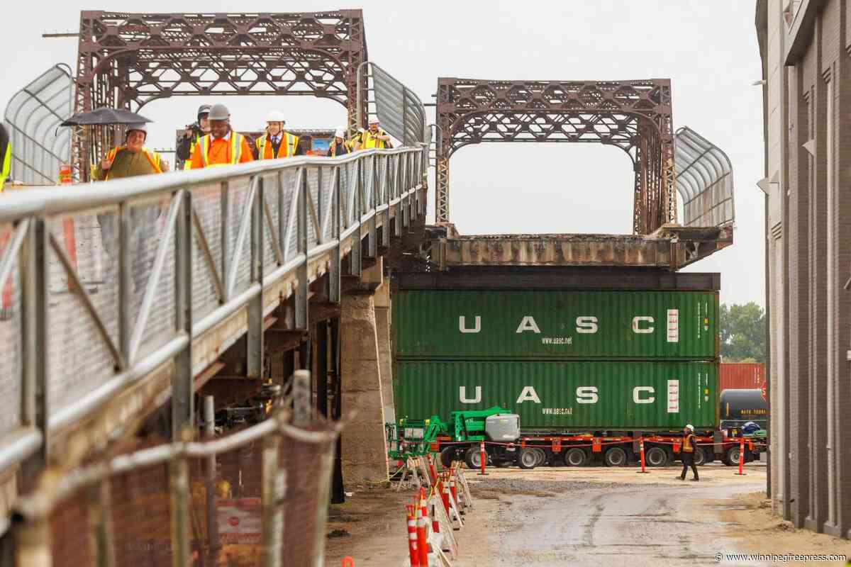 Two-year demolition of Arlington Bridge begins
