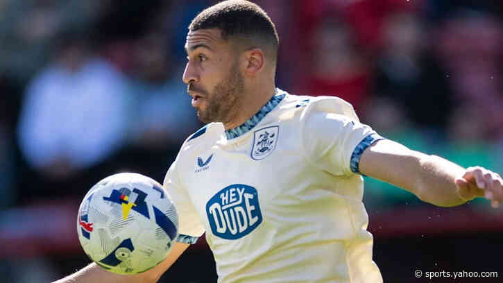 Balker signs contract extension with Huddersfield