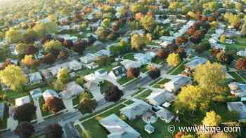 For some in US, insurance makes up nearly 20% of housing cost: survey