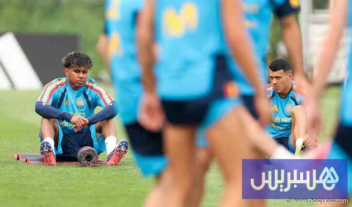 جمال وبورو يتدربان بعيدًا عن المجموعة