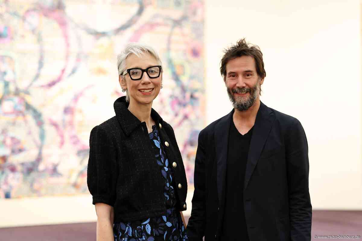 Keanu Reeves bei Ausstellungseröffnung in Nürnberg