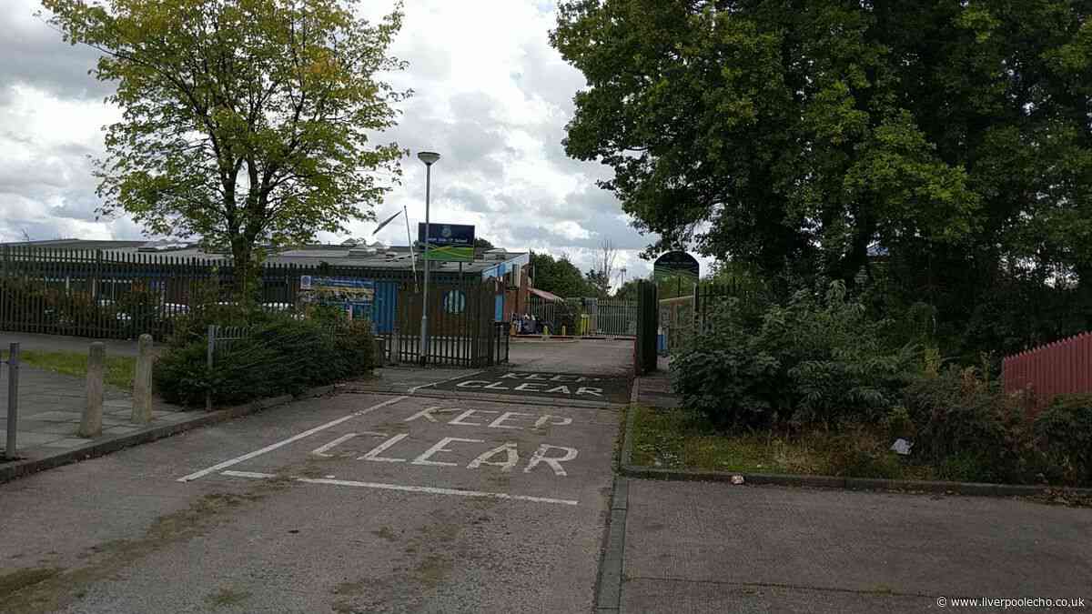 School apologises after permitting staff to use OnlyFans