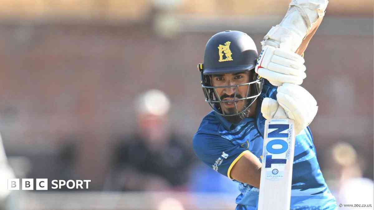 Leicestershire sign Warwickshire batter Shaikh
