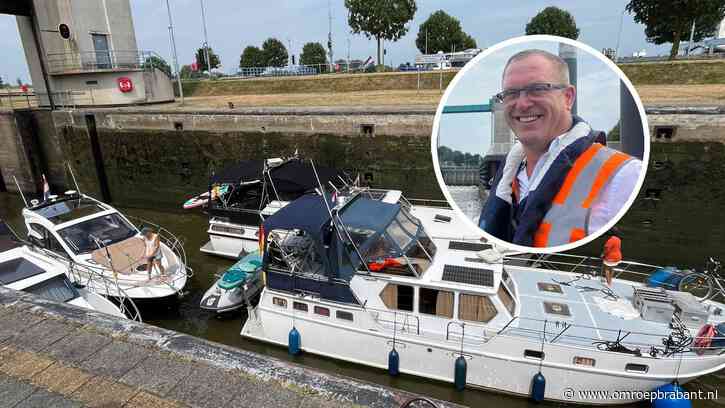 Droogte zorgt voor drukte in de sluis bij Lith: 'Het is proppen'