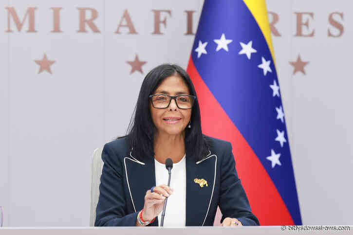 Delcy Rodríguez supervisó en Guarenas las obras de rehabilitación de viviendas dañadas por los terremotos