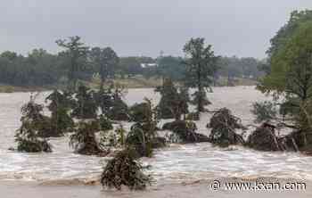Relief teams mobilize as Texas flood response grows