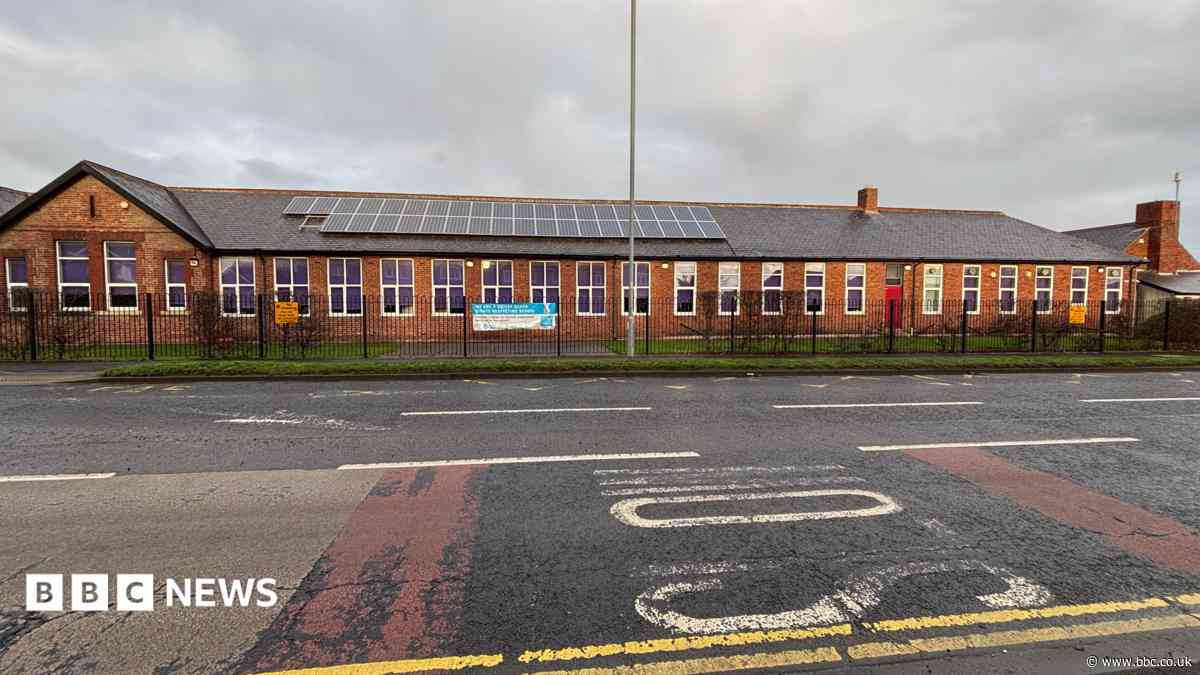 Bid to build replacement for closed school