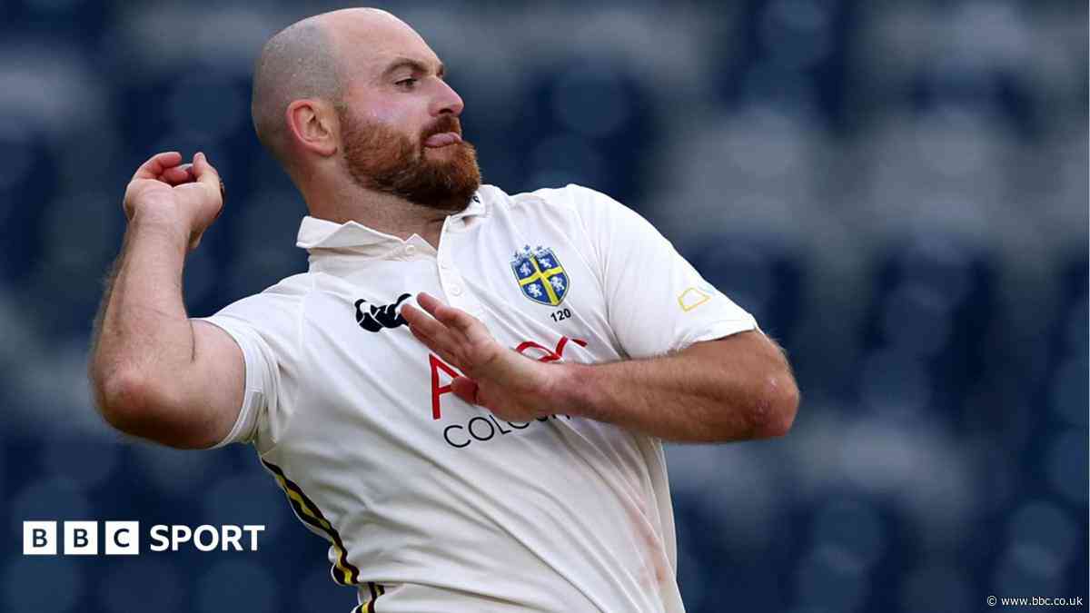 All-rounder Raine extends Durham contract