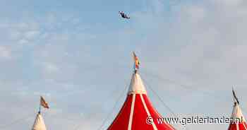 Stuntman naar ziekenhuis na sprong van 75 meter over tent op Zwarte Cross