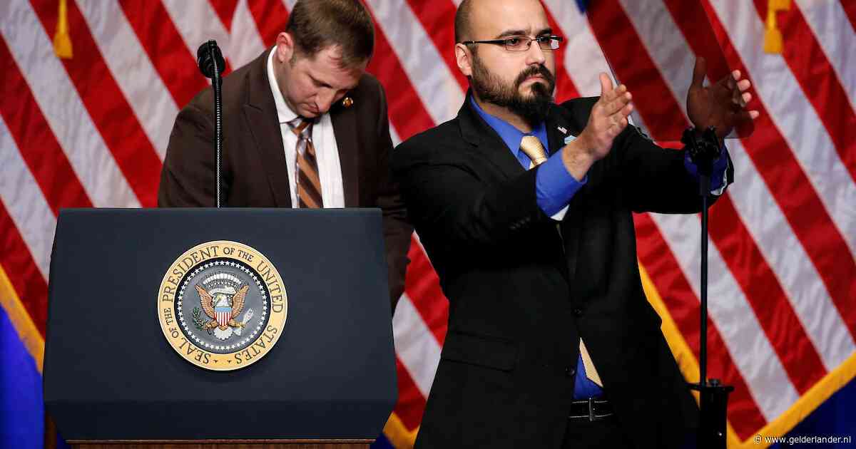 Medewerker autocue Witte Huis verdiende een smak geld met wedden op toespraken Trump