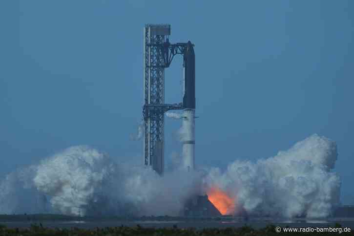 Riesen-Rakete Starship muss Testflug vor Start abbrechen
