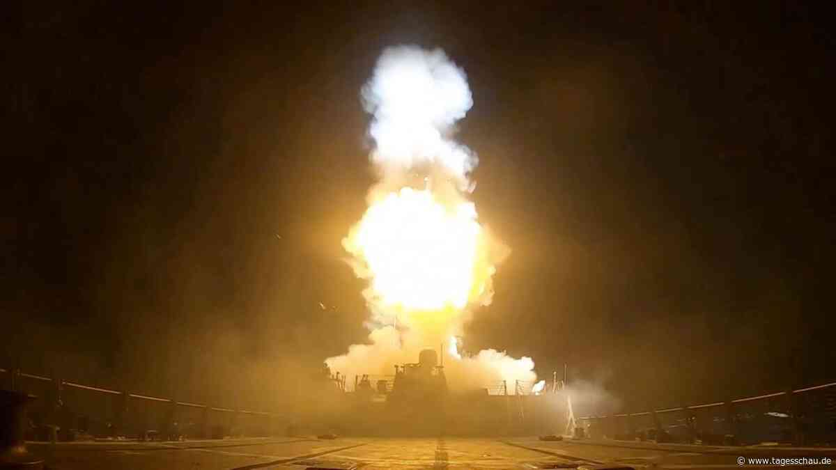 Iranische Medien: USA greifen Brücken und Flughafen an
