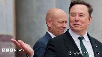SpaceX share price drops below stock market debut