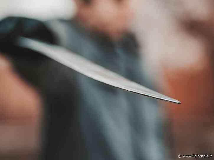 Massacrano un 30enne usando un machete