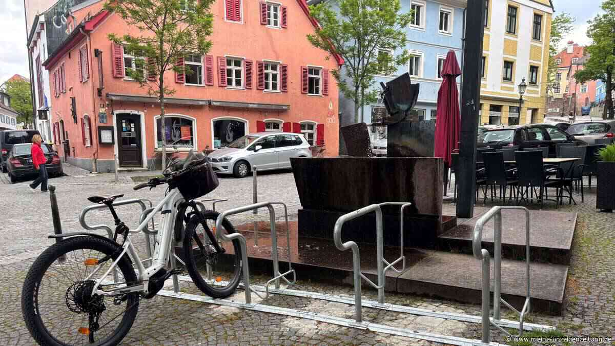 Stadträte entscheiden sich für neue Sharrows und moderne Radlständer