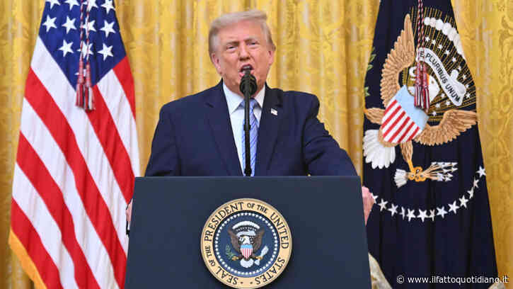 Trump contro la Cina: “Ha rubato i dati di 220 milioni di elettori Usa, è la più grande violazione della storia. Nostro sistema elettorale è vulnerabile”