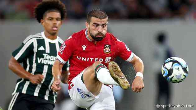 Wrexham boss Parkinson relishing Man Utd 'test'