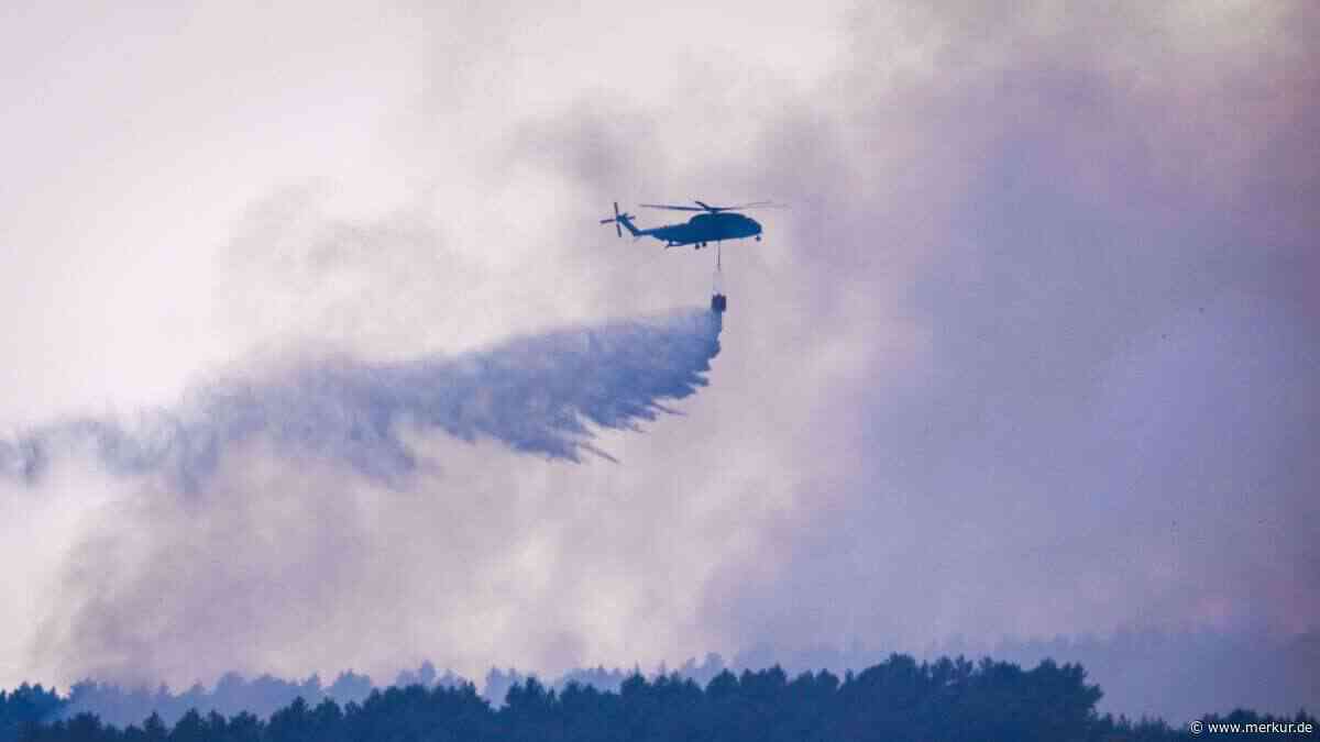 Großer Nationalpark in Deutschland in Flammen: Bundeswehr bekämpft Feuer – immer wieder Explosionen