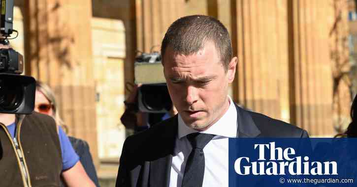 Cyclist Rohan Dennis pleads guilty to driving with suspended licence after crash that killed wife
