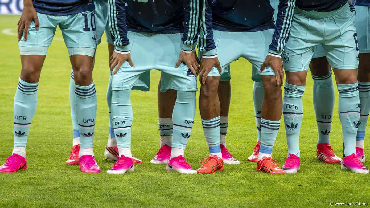 Dominierende Farbe bei Fußballschuhen: Warum die Fußballwelt rosa sieht