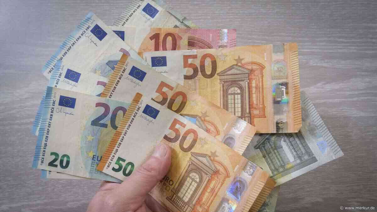 Trotz laufender Hypothek: Rentner legt jeden Monat 500 Euro auf die hohe Kante