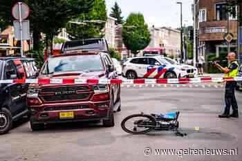 Fietser ernstig gewond na botsing met geparkeerde auto of object