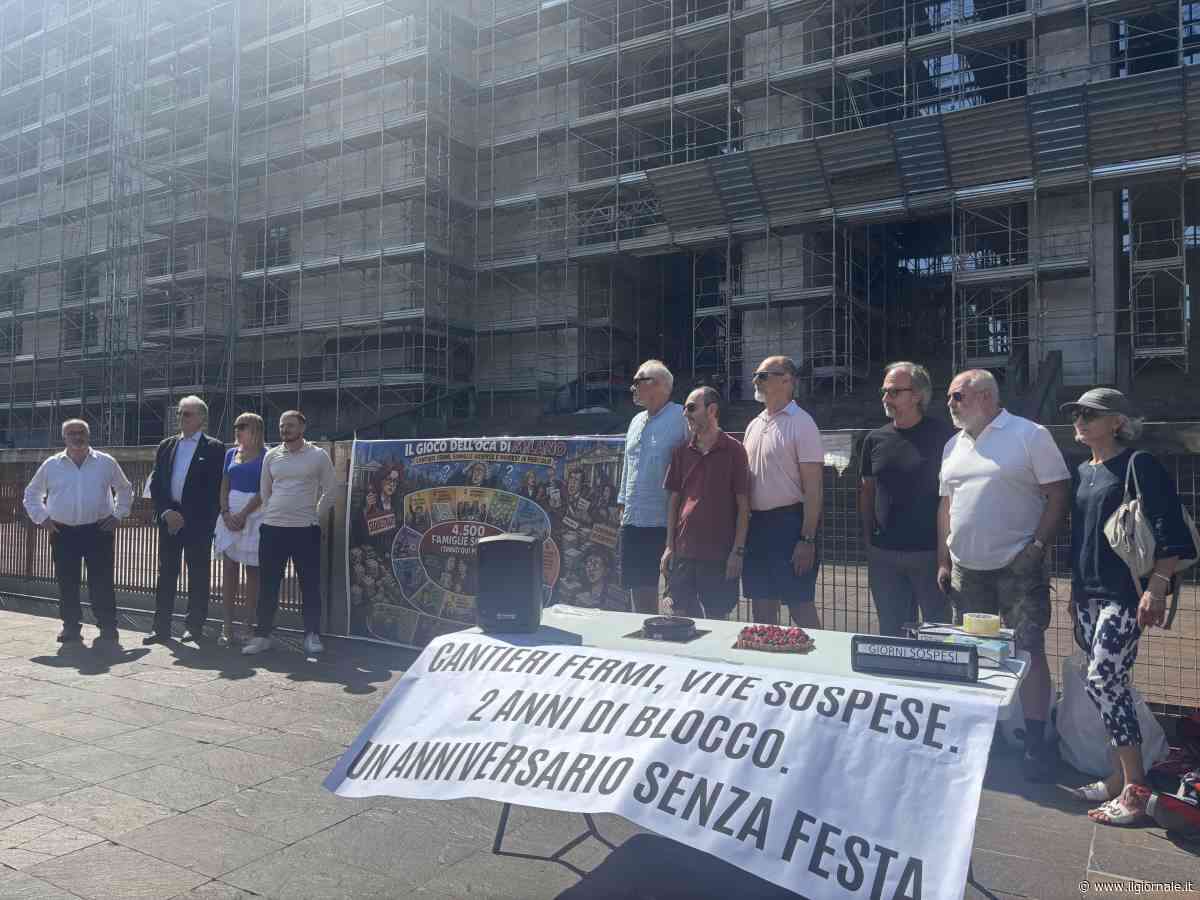 Caos urbanistica, flash mob  "Famiglie Sospese" davanti al tribunale di Milano