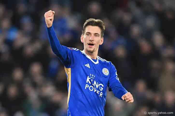 Former Leicester City midfielder remains in Belgium following release from Antwerp