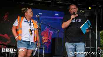 Siblings' festival raises over £250k for hospice